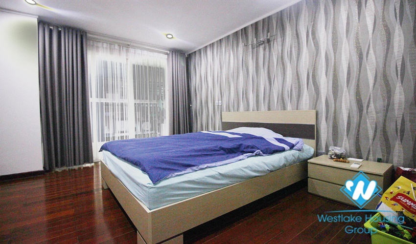 Nice and modern apartment in L building for rent